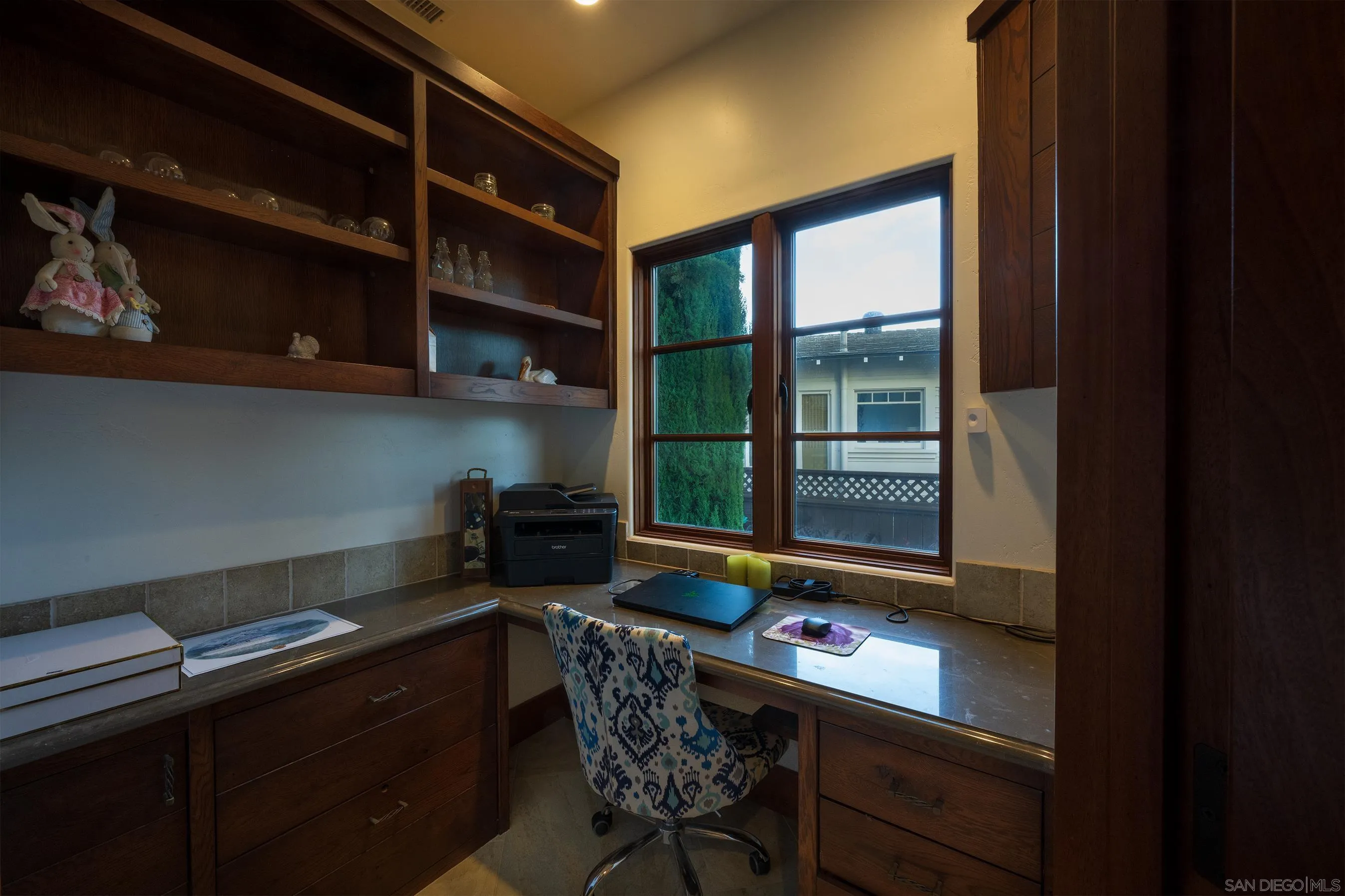 1245 Park Row La Jolla, CA 92037 - Photo 13 of 23 a room with furniture