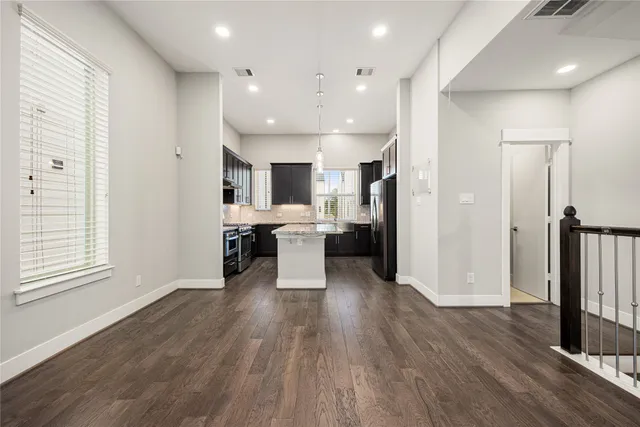 $2,450 | 707 Schwartz Street, Houston, TX 77020