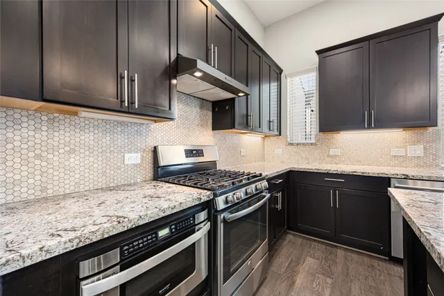 $2,450 | 707 Schwartz Street, Houston, TX 77020