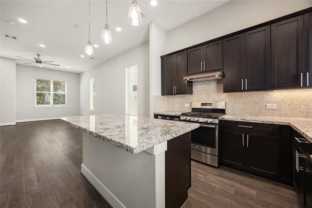 $2,450 | 707 Schwartz Street, Houston, TX 77020