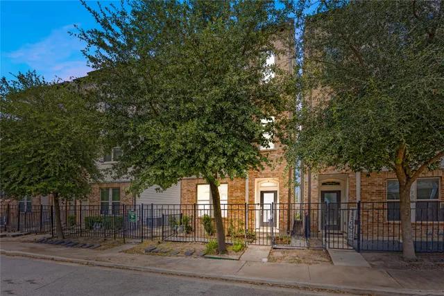 $2,450 | 707 Schwartz Street, Houston, TX 77020