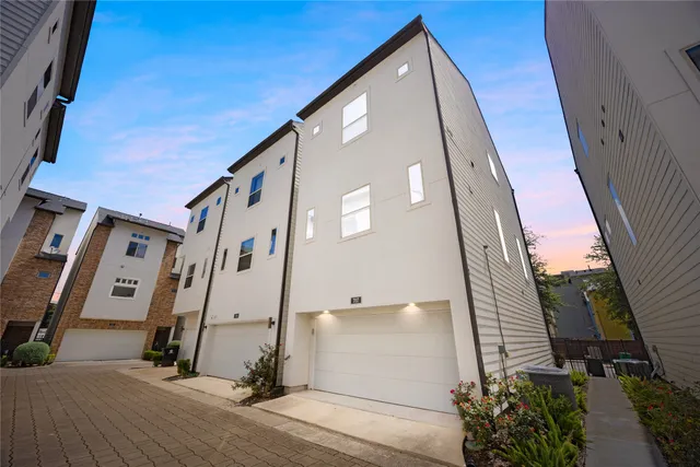 $2,450 | 707 Schwartz Street, Houston, TX 77020