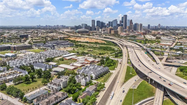 $2,450 | 707 Schwartz Street, Houston, TX 77020