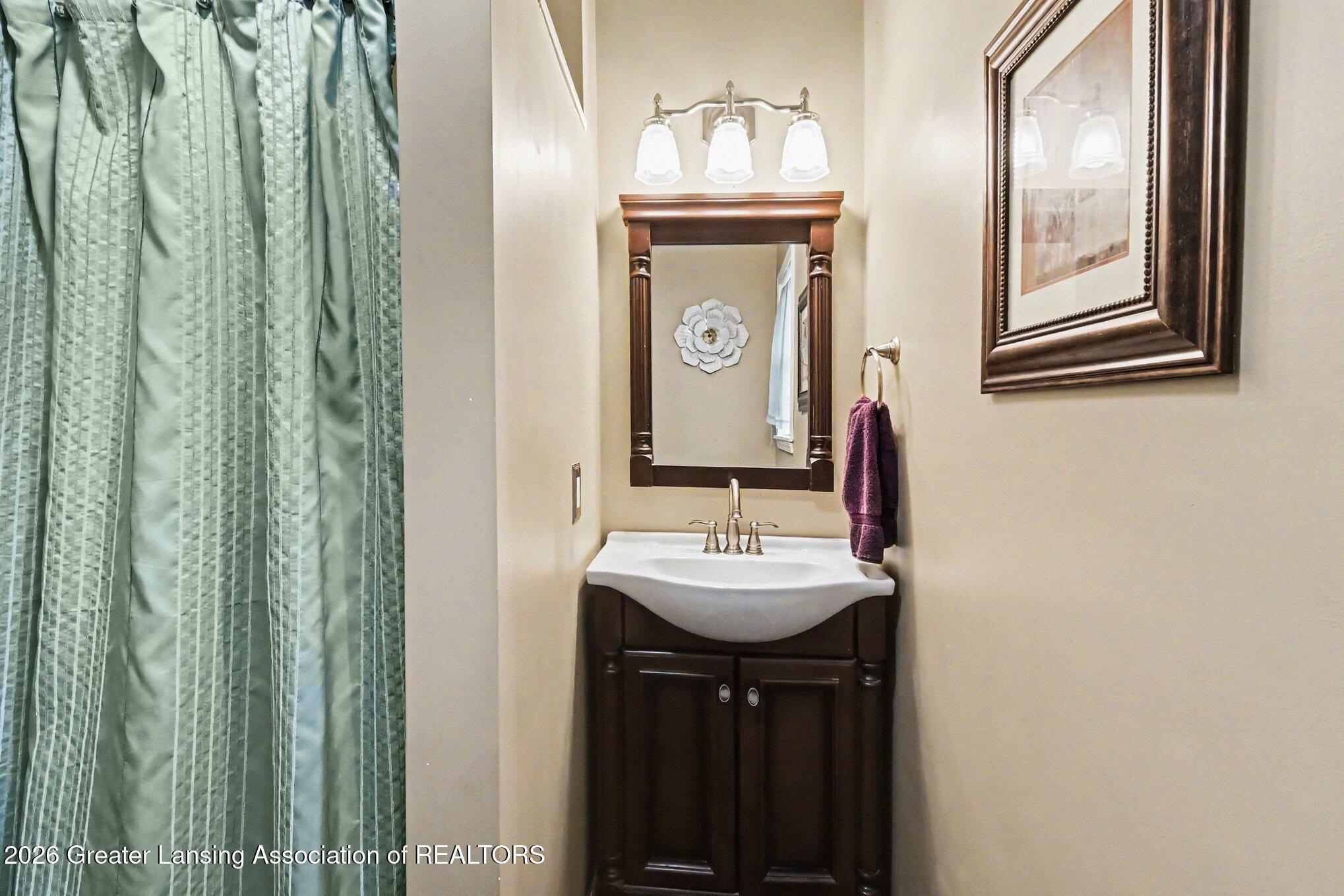 3509 Meridian Road Okemos, MI 48864 - Photo 20 of 66 025_file_1583