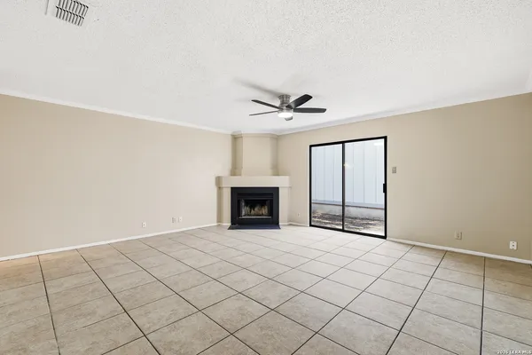 $1,595 | 7318 Corian Park Drive, San Antonio, TX 78249