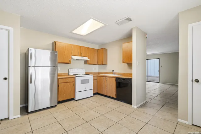 $1,650 | 7318 Corian Park Drive, San Antonio, TX 78249