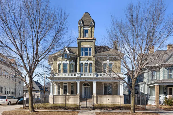 $644,997 | 920 Main Street, Racine, WI 53403