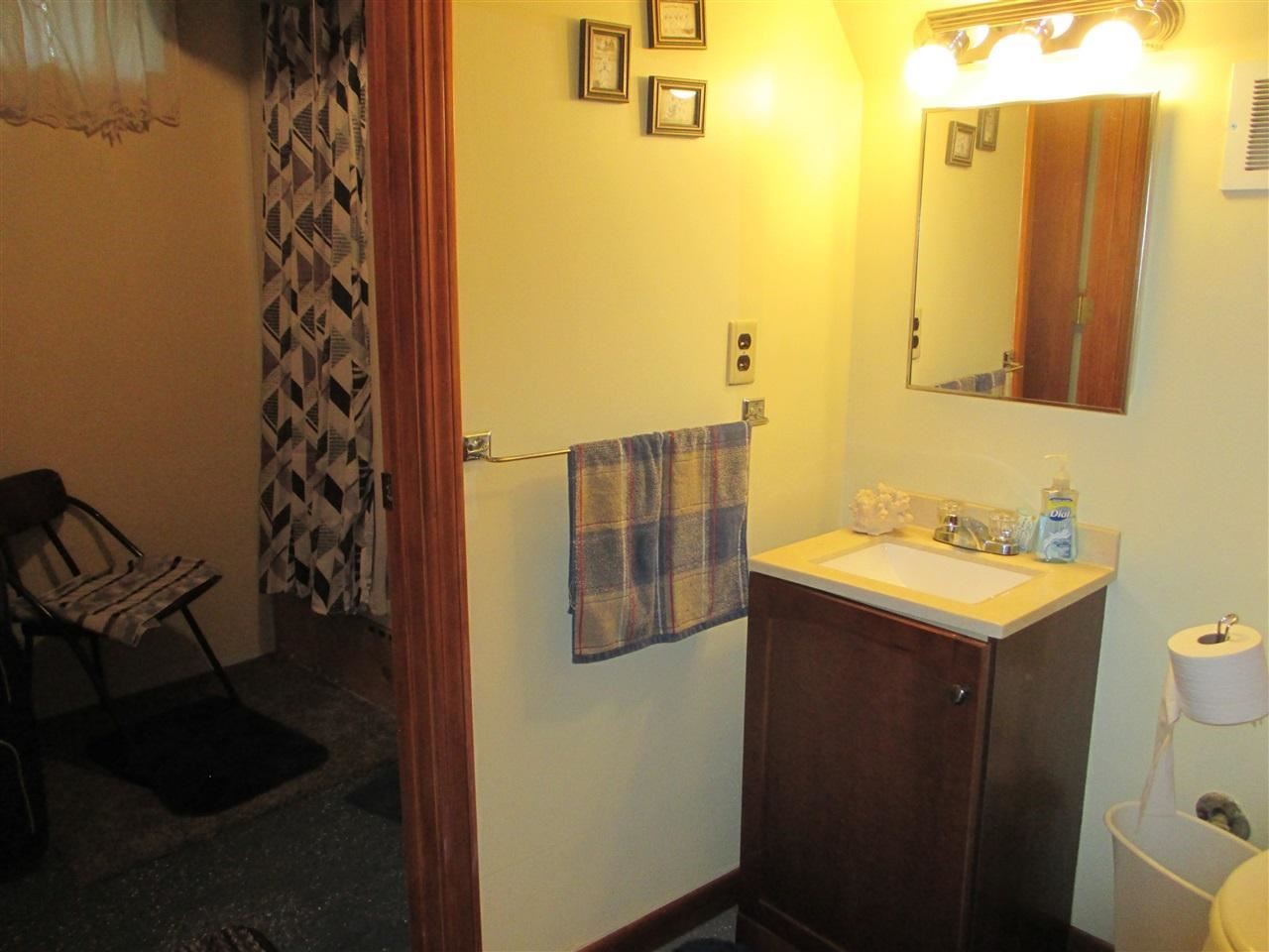 5248 Deland Road Flushing, MI 48433 - Photo 13 of 14 21485749-12.JPG