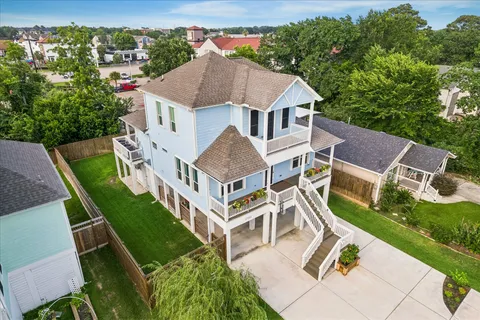 $575,000 | 2922 Seargent Street, Seabrook, TX 77586