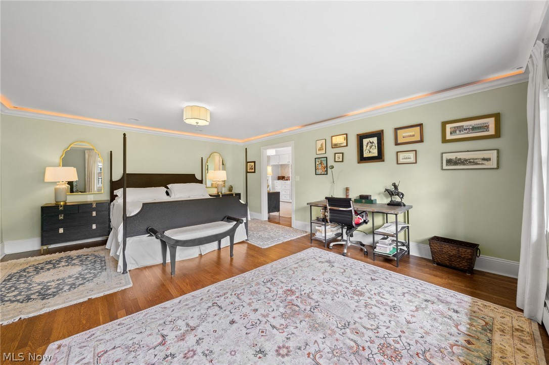 2968 Glengary Road Cleveland, OH 44120 - Photo 25 of 49 2nd floor main bedroom with crowned lite molding surrounding ceiling