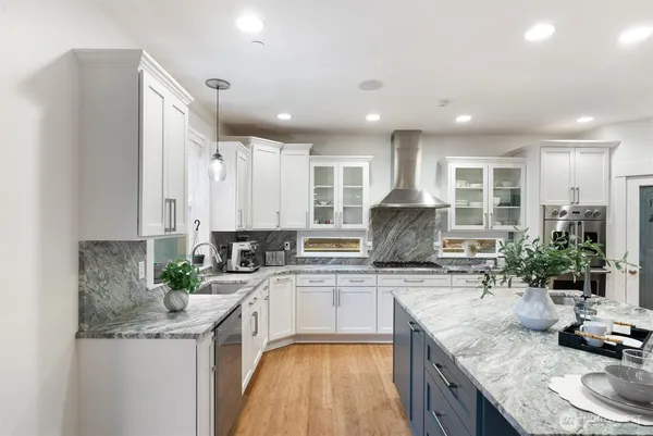 $2,200,000 | 9544 Northeast 188th Street, Bothell, WA 98011