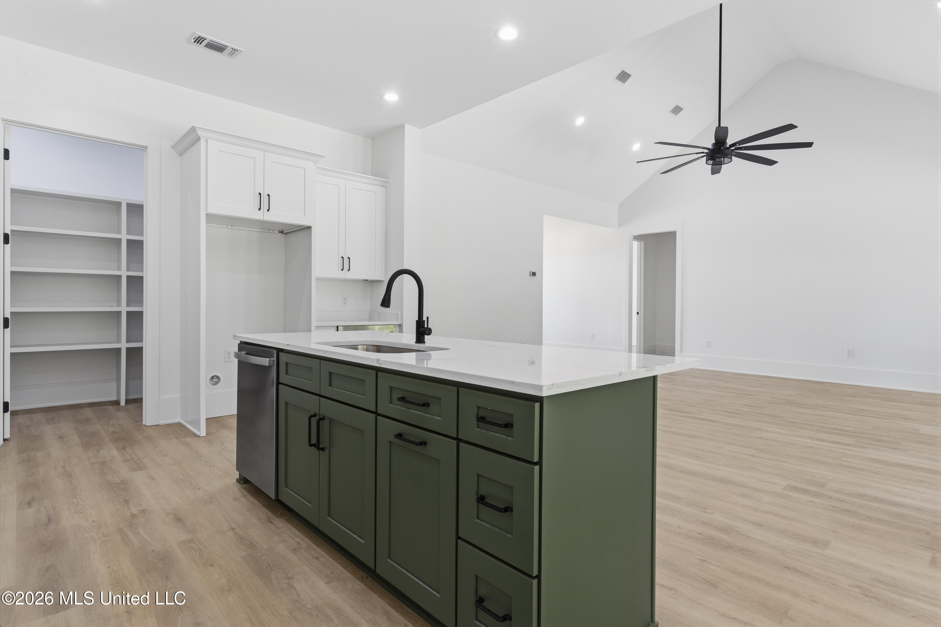 4181 Longleaf Lane Saucier, MS 39574 - Photo 18 of 41 00064