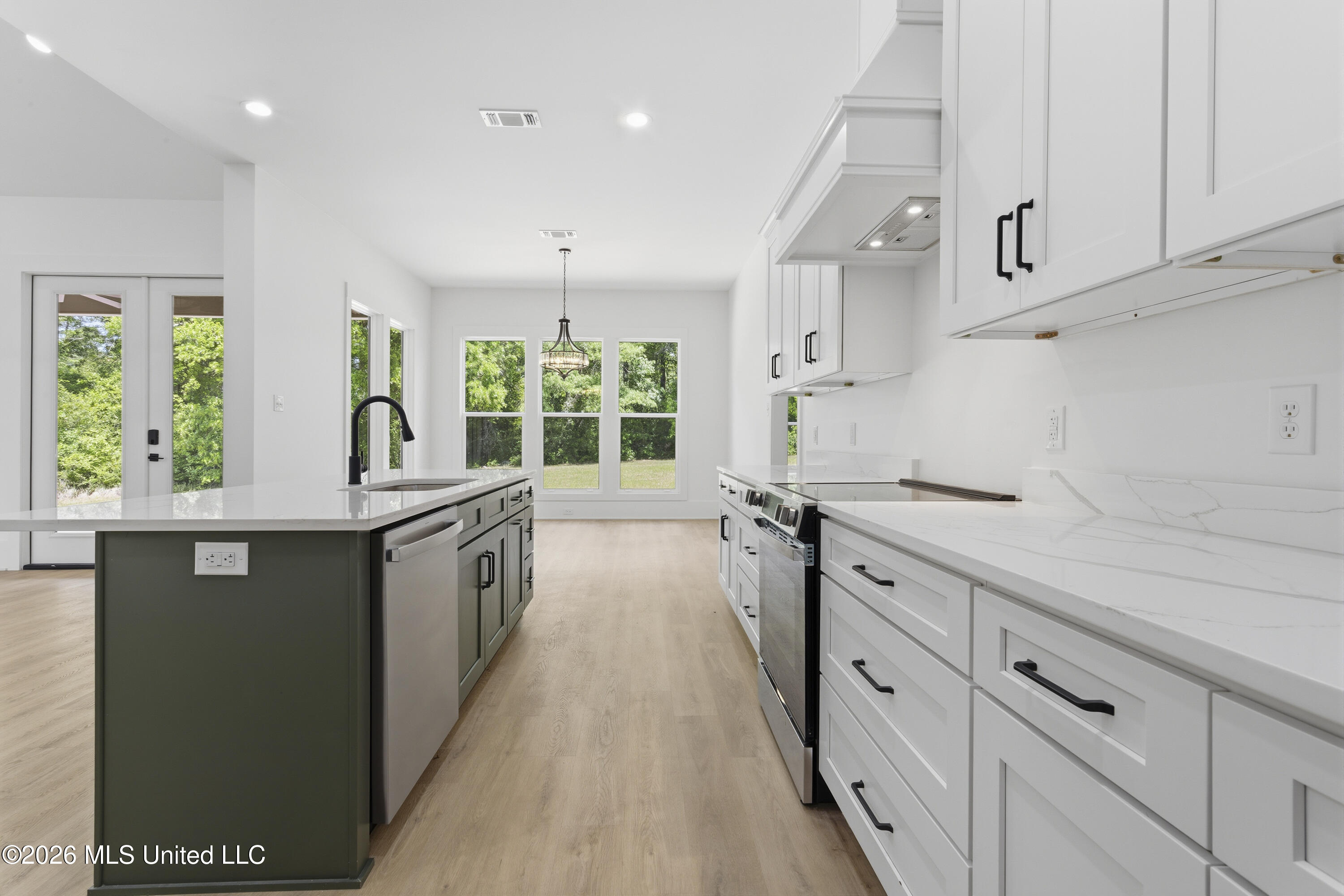 4181 Longleaf Lane Saucier, MS 39574 - Photo 20 of 41 00066