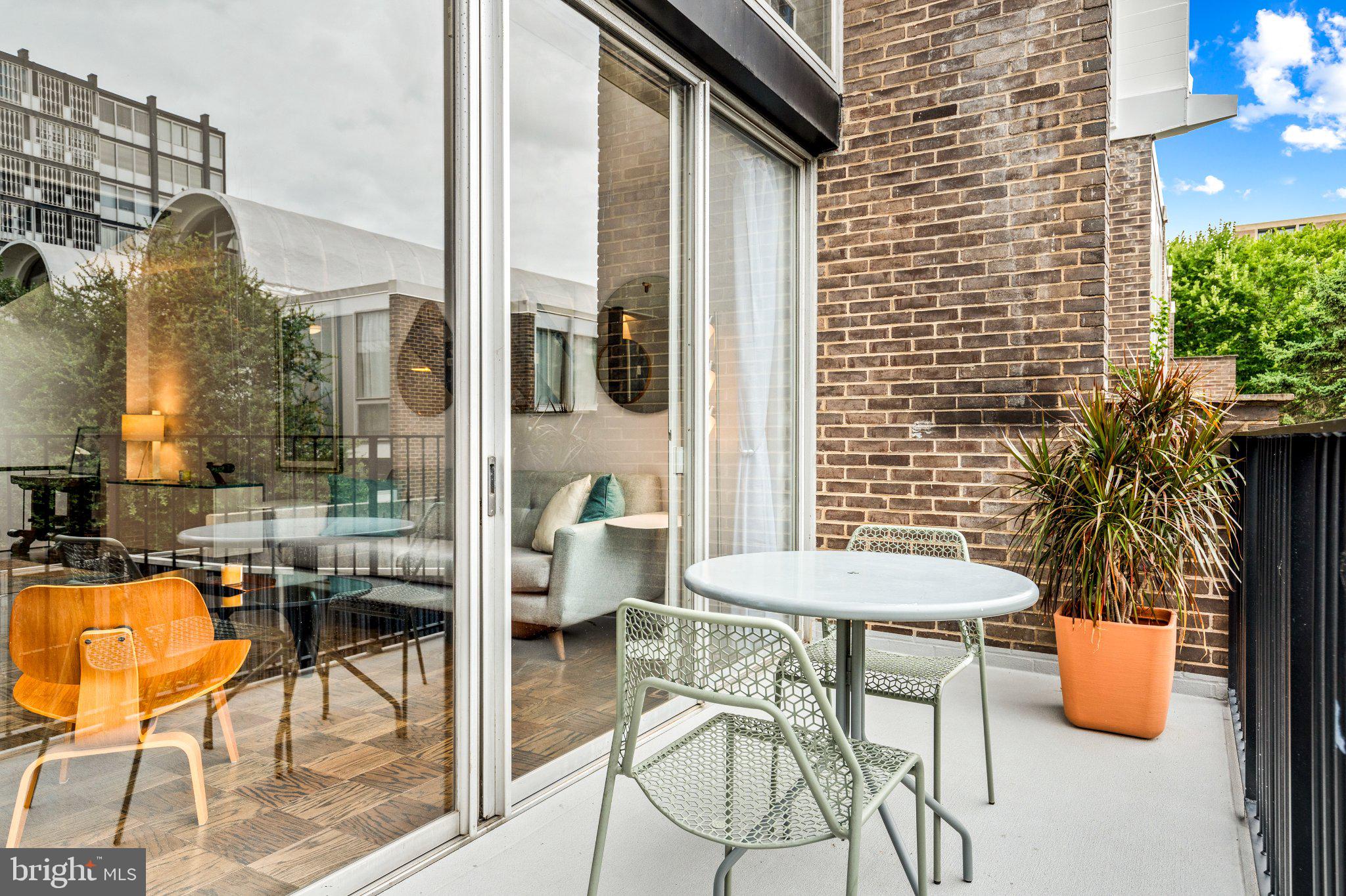 360 N Street Southwest Washington, DC 20024 - Photo 4 of 39 Balcony