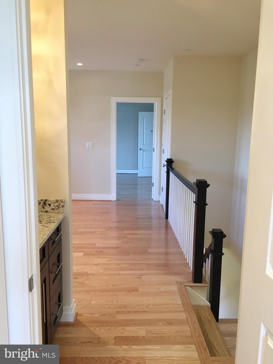 3052 R Street Northwest, Unit 302A Washington, DC 20007 - Photo 5 of 20 Interior (General)