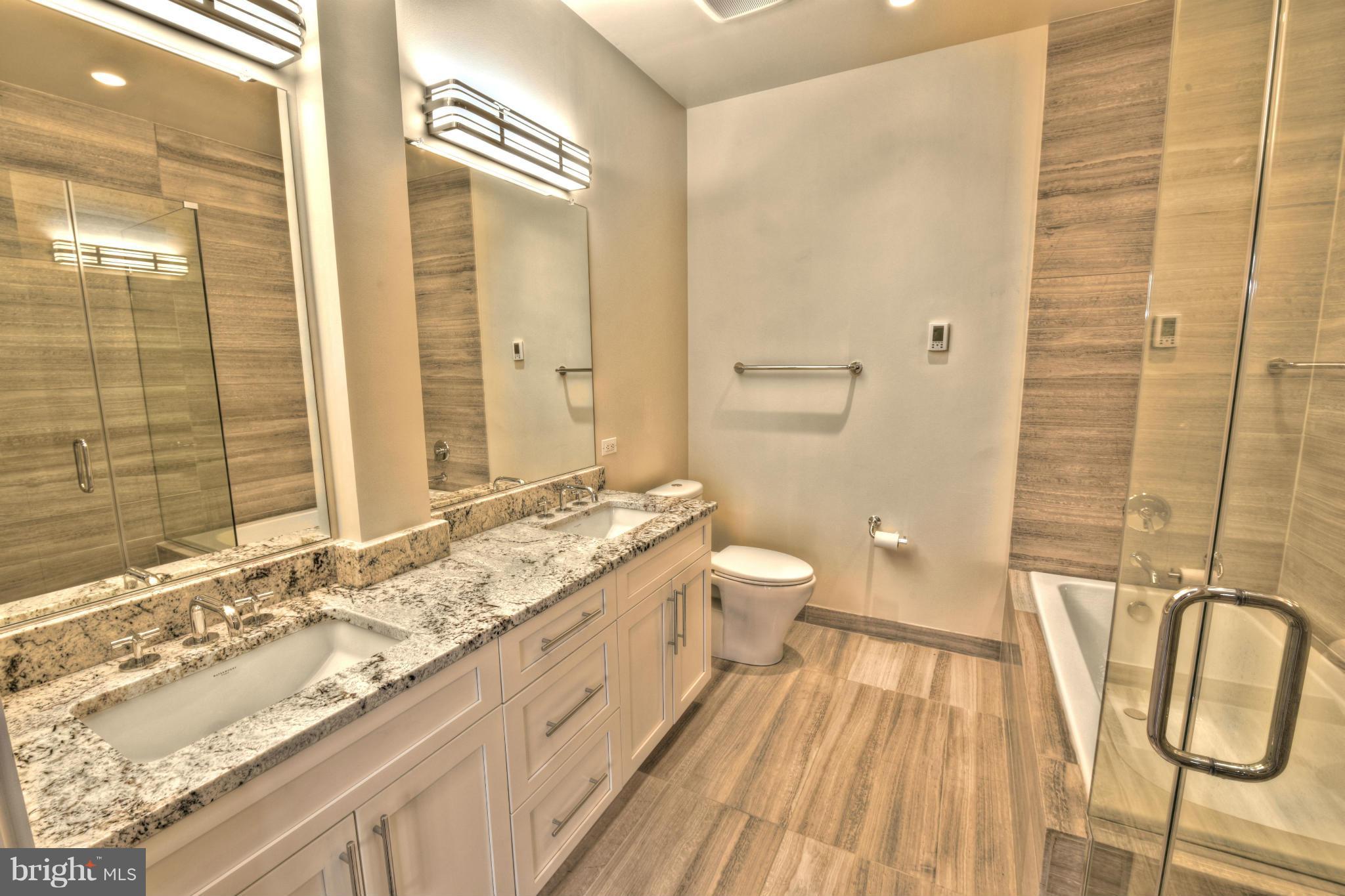 3052 R Street Northwest, Unit 302A Washington, DC 20007 - Photo 7 of 20 Bath