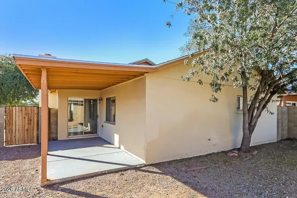 $1,925 | 7056 West Eva Street, Peoria, AZ 85345