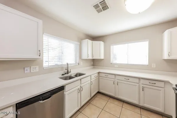 $1,925 | 7056 West Eva Street, Peoria, AZ 85345