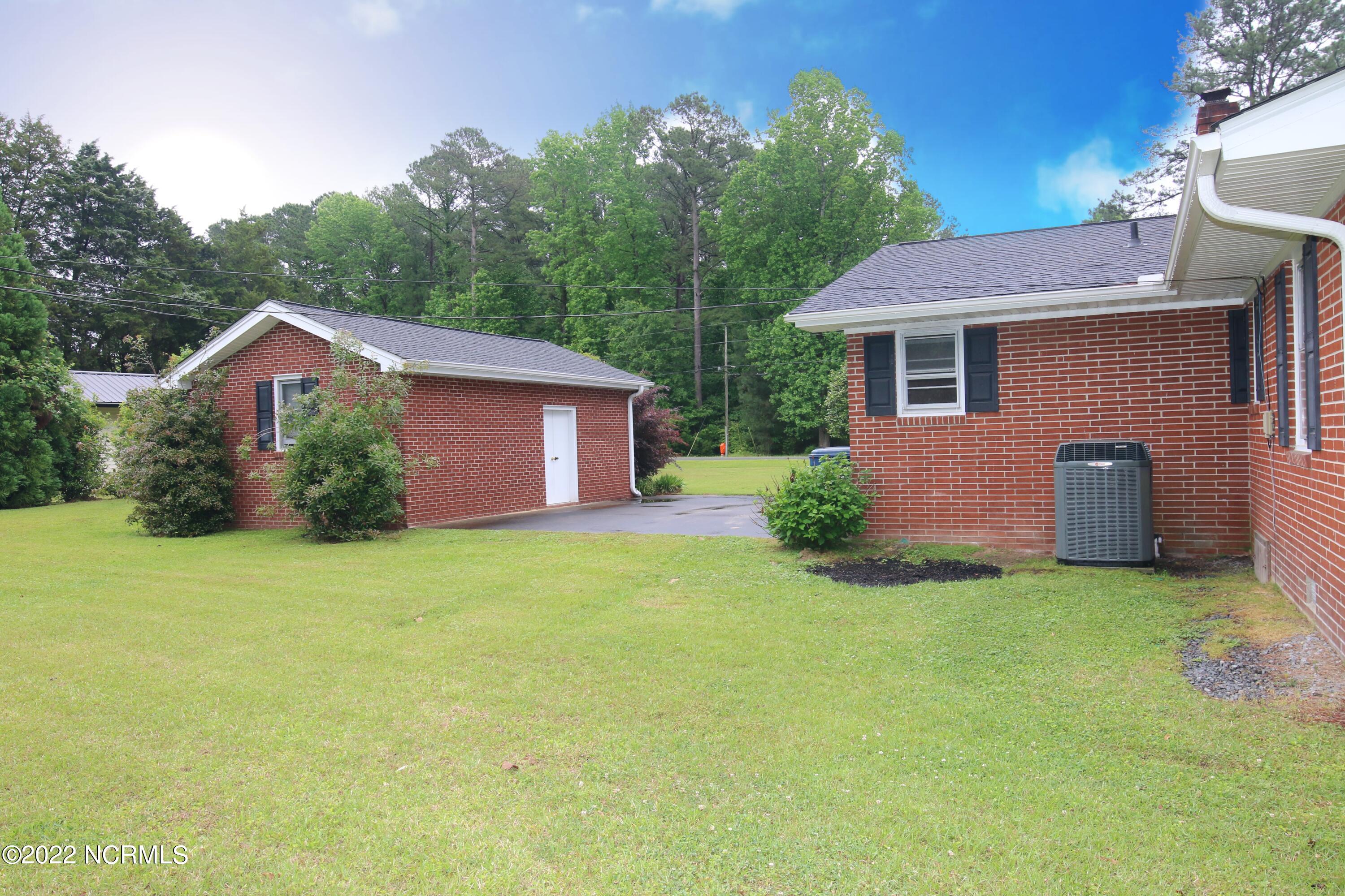 101 Patricia Road Washington, NC 27889 - Photo 3 of 16 A6EE450C-A585-4A97-B6D3-AA81148C1A9B