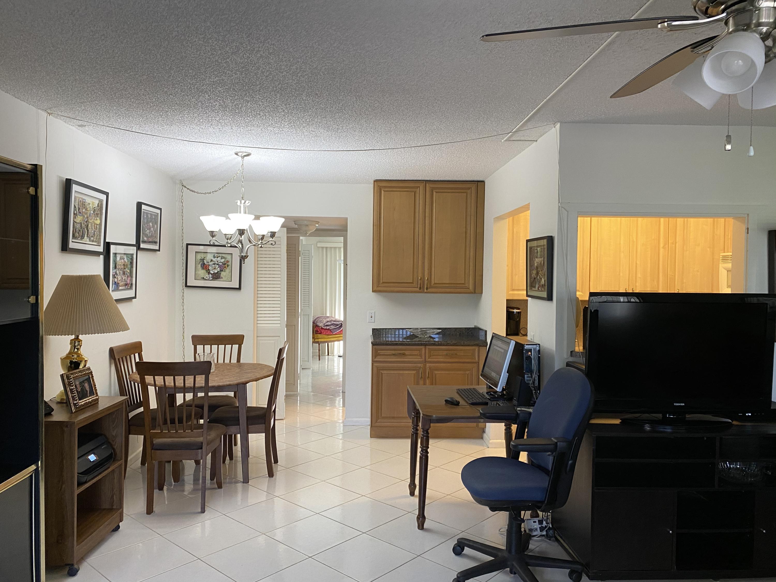 390 Brighton East, Unit J Boca Raton, FL 33434 - Photo 5 of 21 Photo Nov 03, 2 48 27 PM