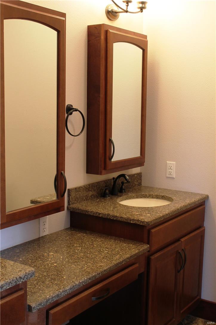 8405 Renken Road Worden, IL 62097 - Photo 27 of 77