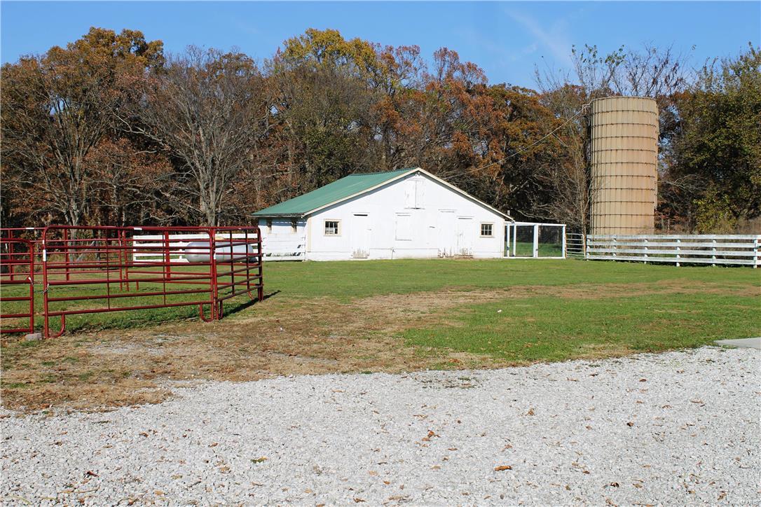 8405 Renken Road Worden, IL 62097 - Photo 7 of 77