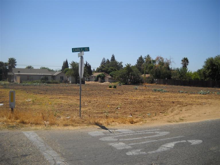 433 South Buttonwillow Avenue Reedley, CA 93654 - Photo 3 of 4 Gallery Image 3