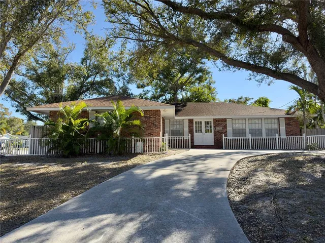 $2,875 | 2608 Constitution Boulevard, Sarasota, FL 34231