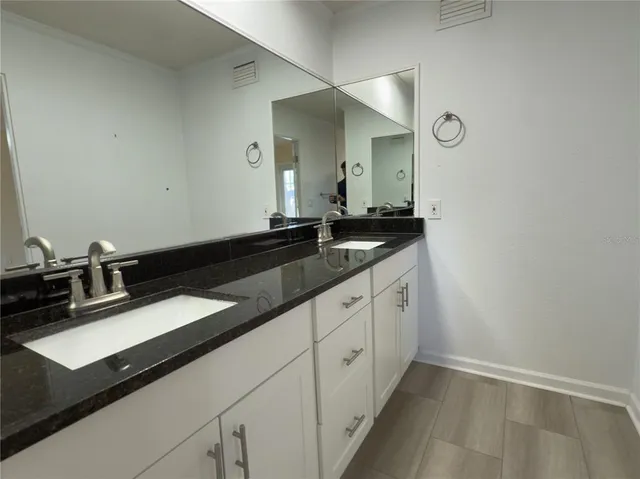 $2,875 | 2608 Constitution Boulevard, Sarasota, FL 34231