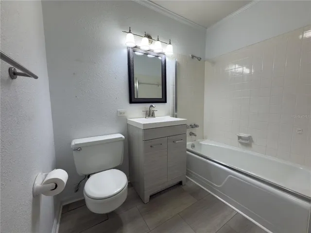 $2,875 | 2608 Constitution Boulevard, Sarasota, FL 34231