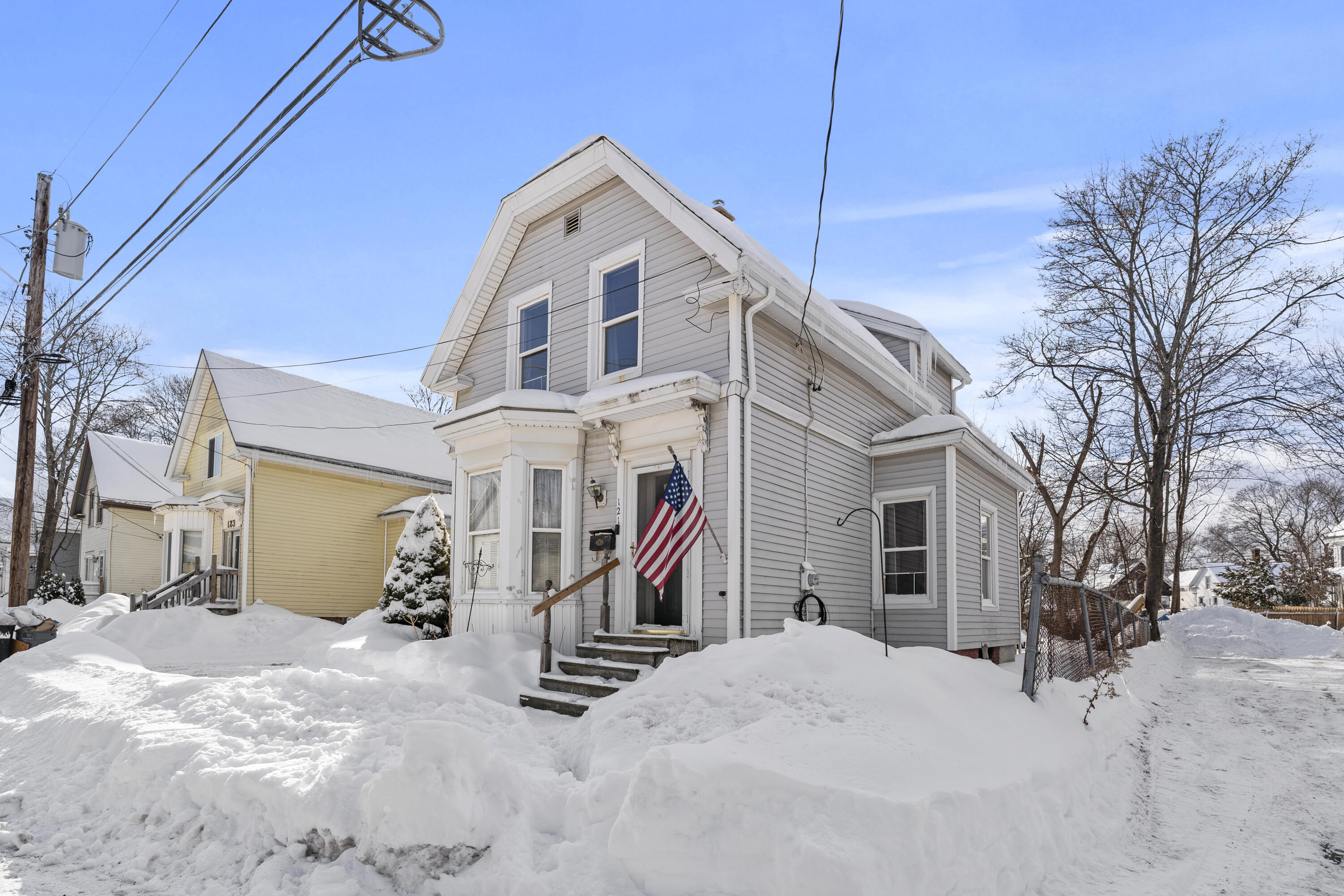 121 Union Street Brewer, ME 04412 - Photo 1 of 1 DSC04864