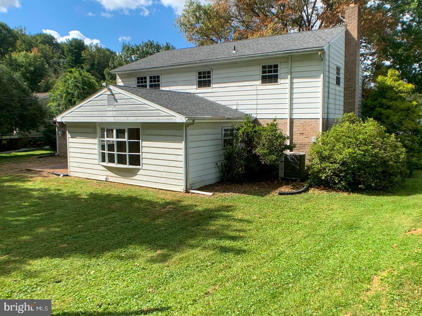 517 Big Bend Road Lancaster, PA 17603 - Photo 3 of 37 Gallery Image 3