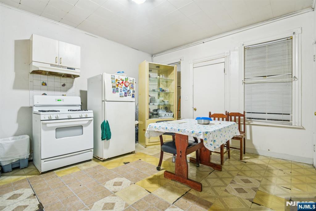 150 Martin Street Paterson, NJ 07501 - Photo 4 of 6