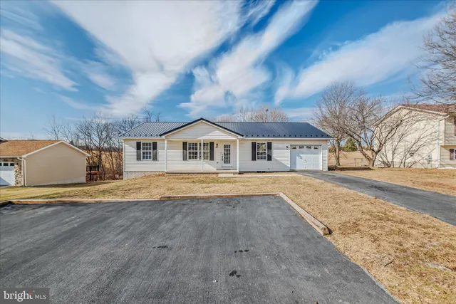 $300,000 | 120 Nottingham Boulevard, Martinsburg, WV 25405