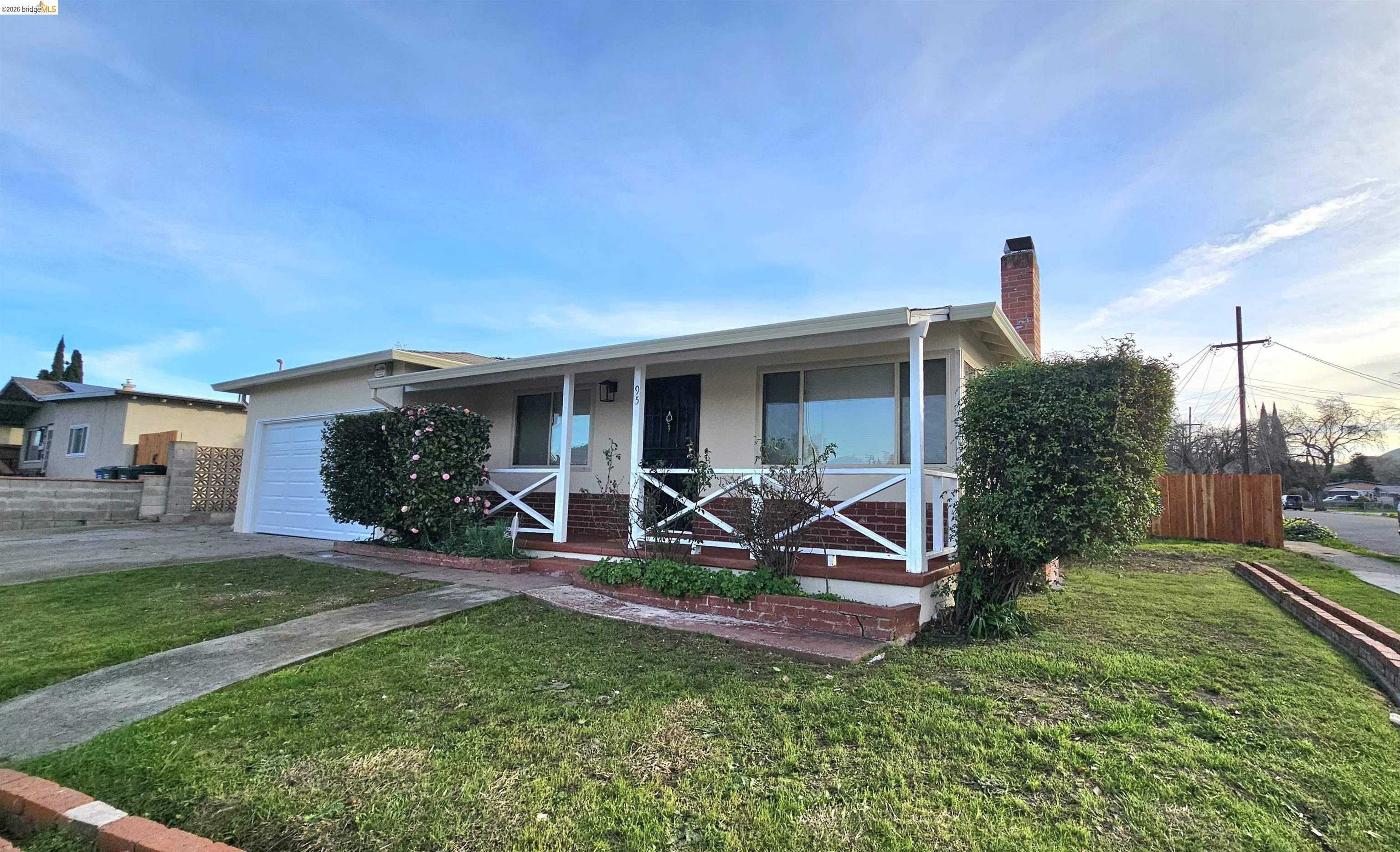 95 West Leland Road Pittsburg, CA 94565 - Photo 2 of 25