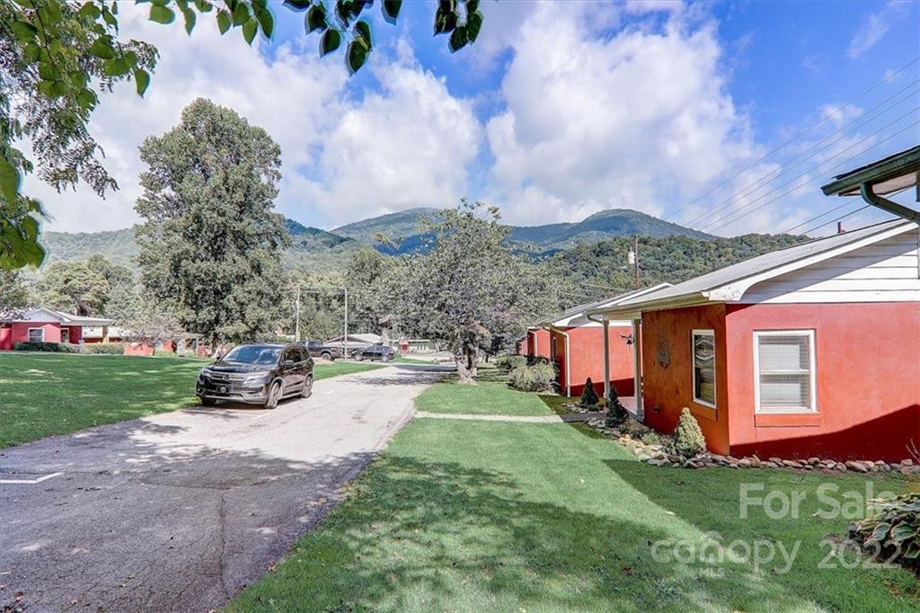 1555 Soco Road, Unit 3 Maggie Valley, NC 28751 - Photo 10 of 40