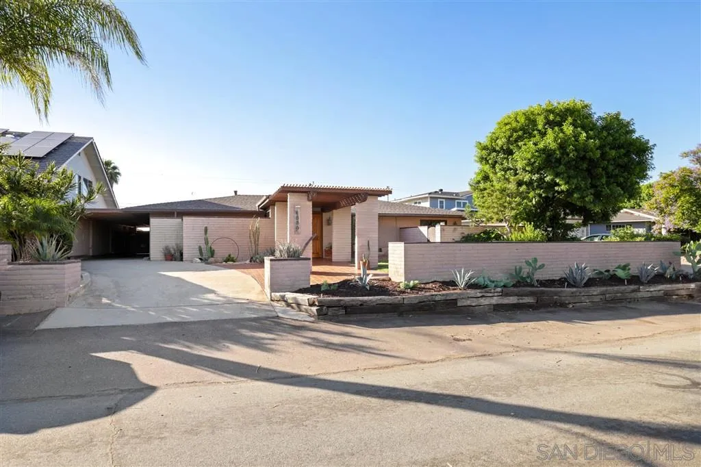 1886 Wedgemere Road El Cajon, CA 92020 - Photo 1 of 25 Gallery Image 1