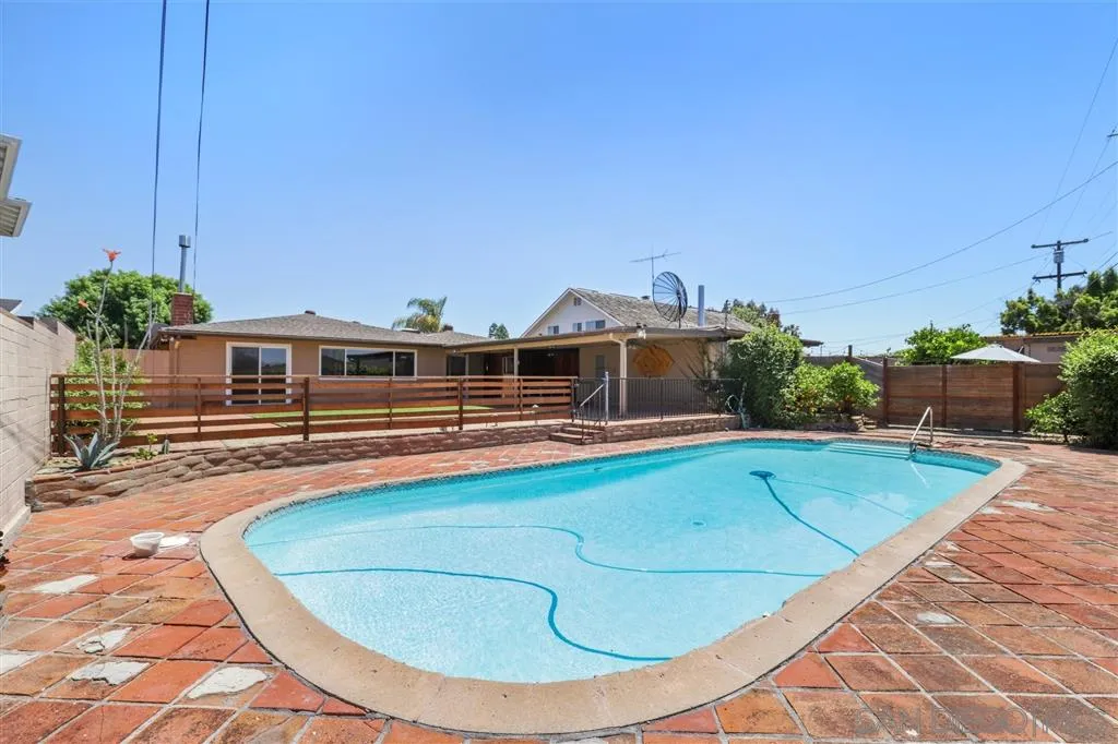 1886 Wedgemere Road El Cajon, CA 92020 - Photo 18 of 25 Gallery Image 18