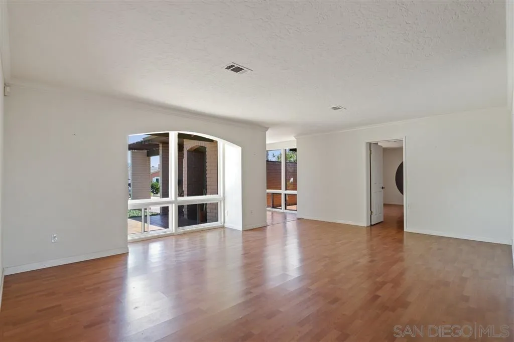 1886 Wedgemere Road El Cajon, CA 92020 - Photo 2 of 25 Gallery Image 2