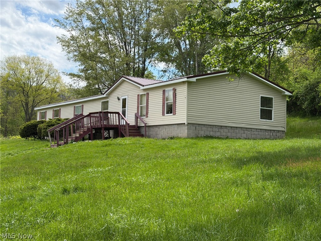 3211 Bay Road Southeast Carrollton, OH 44615 - Photo 3 of 22