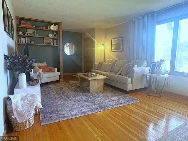 $236,900 | 1500 North Prairie Avenue, Fairmont, MN 56031