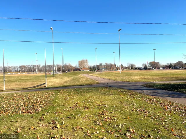 $236,900 | 1500 North Prairie Avenue, Fairmont, MN 56031