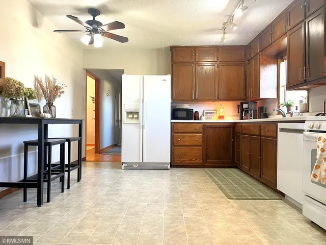 $236,900 | 1500 North Prairie Avenue, Fairmont, MN 56031