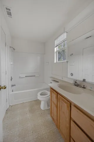 $550,000 | 8916 Mandalay Way, Elk Grove, CA 95624