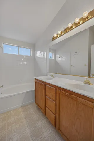 $550,000 | 8916 Mandalay Way, Elk Grove, CA 95624