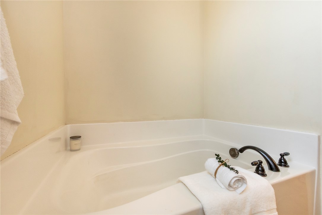 234 Streams Way Anderson, SC 29625 - Photo 29 of 44 Relax in this inviting tub, featuring sleek fixtures.