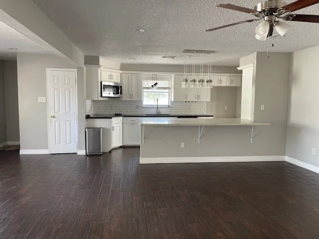 $2,700 | 3208 Yost Boulevard, Pearland, TX 77581