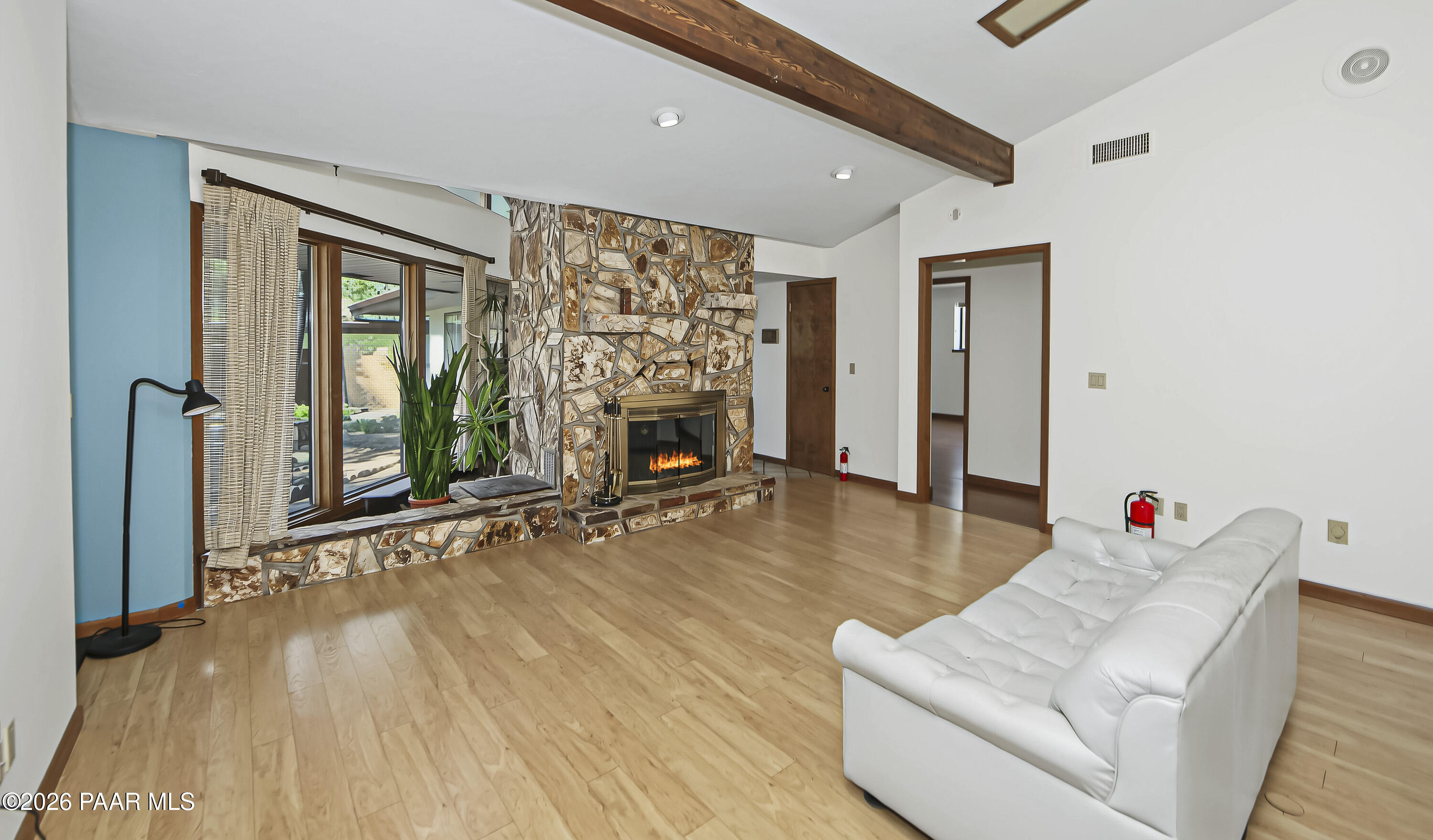 1020 Evergreen Road Prescott, AZ 86303 - Photo 4 of 44 Living Room