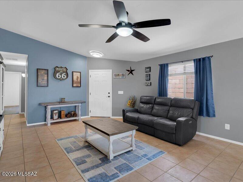1436 North Old Ranch Road Tucson, AZ 85745 - Photo 5 of 47 Living Room