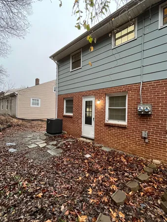 $1,250 | 835 Kerns Avenue Southwest, Roanoke, VA 24015